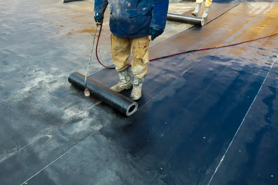 How Epdm Roofing Reduces Building Moisture Problems in Hayward, CA